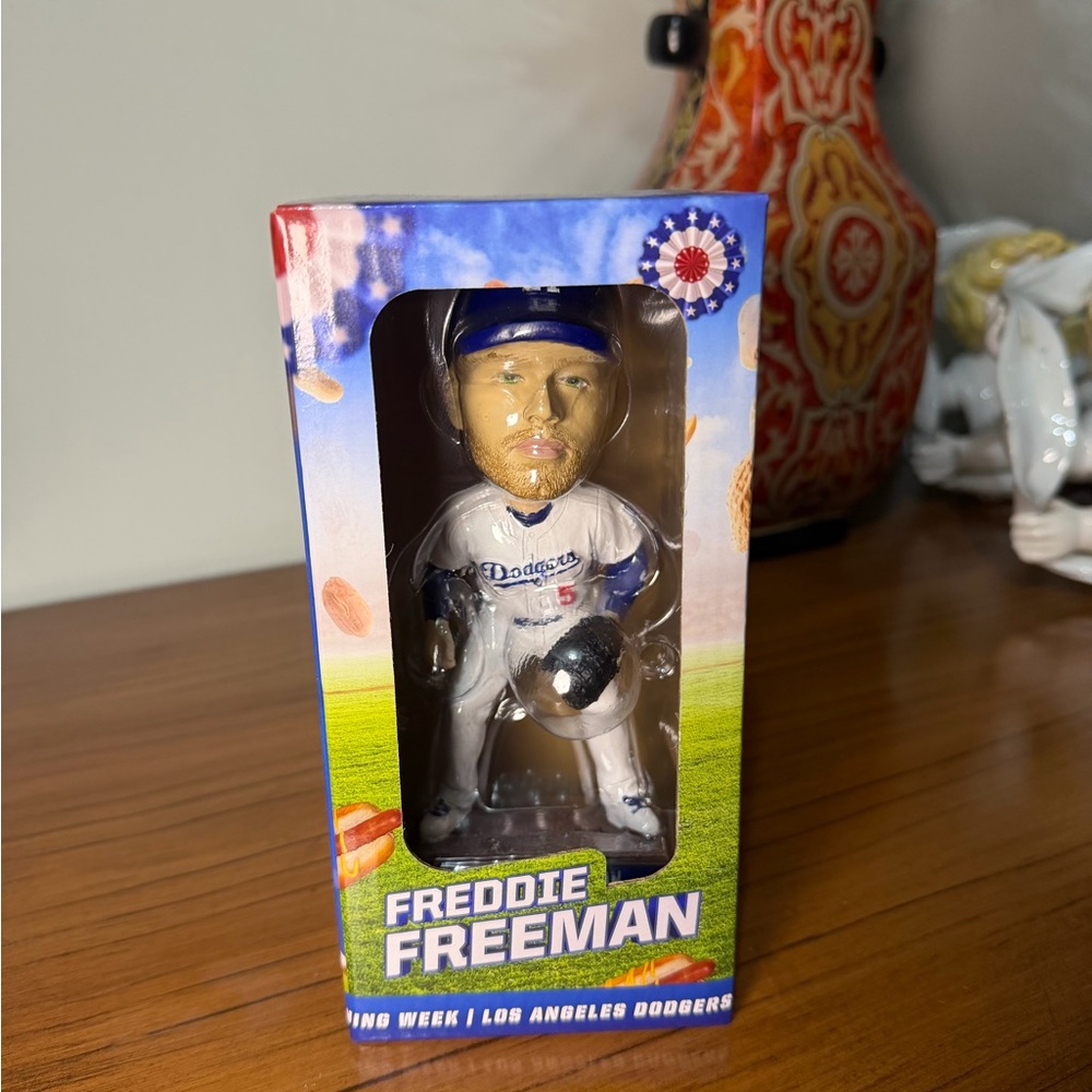 Los Angeles Dodgers Bobblehead - White and Blue